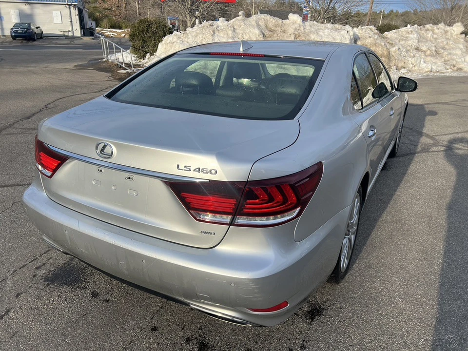 2014 Lexus LS 4th Gen - Image 8 of 12