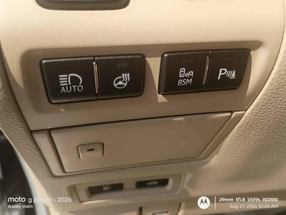 2014 Lexus LS 4th Gen - Image 16 of 20