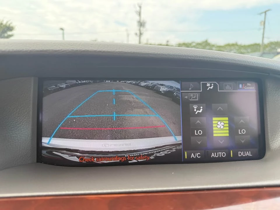 2014 Lexus LS 4th Gen - Image 19 of 19