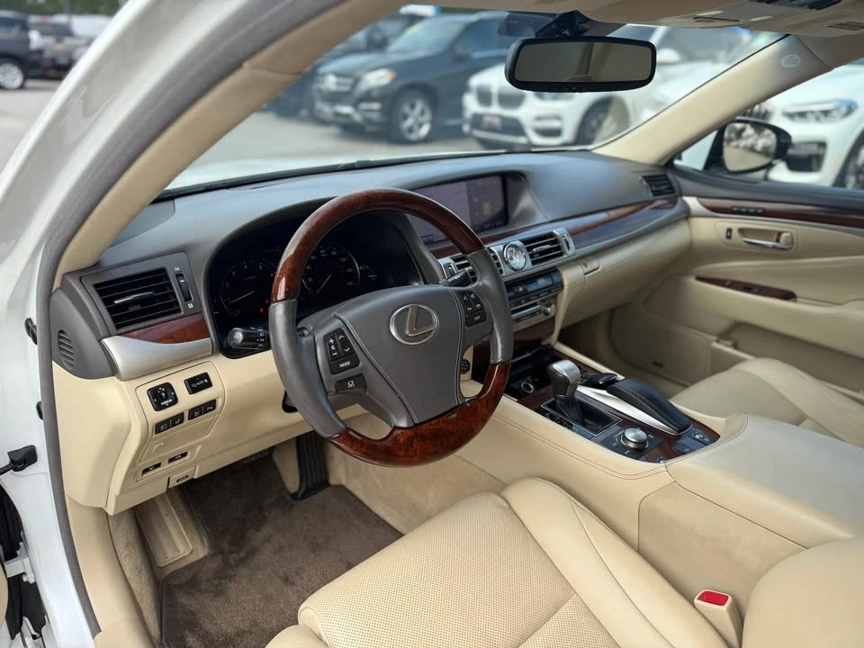 2014 Lexus LS 4th Gen - Image 9 of 19