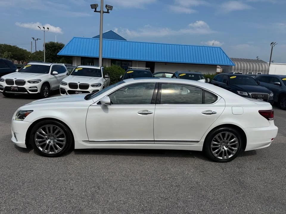 2014 Lexus LS 4th Gen - Image 2 of 19