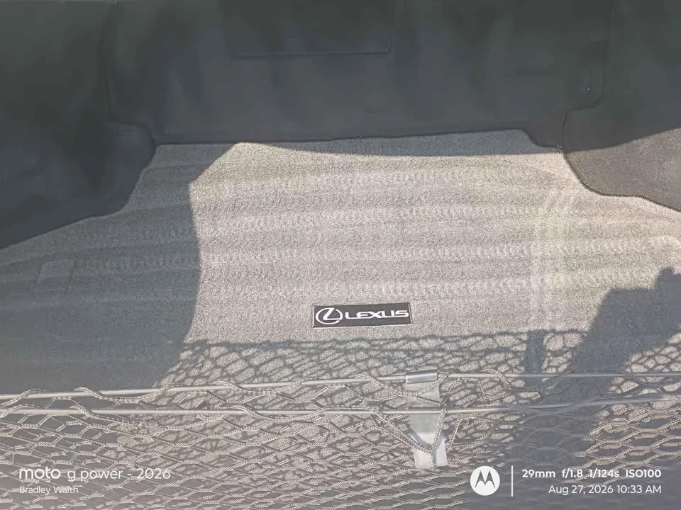 2014 Lexus LS 4th Gen - Image 9 of 20
