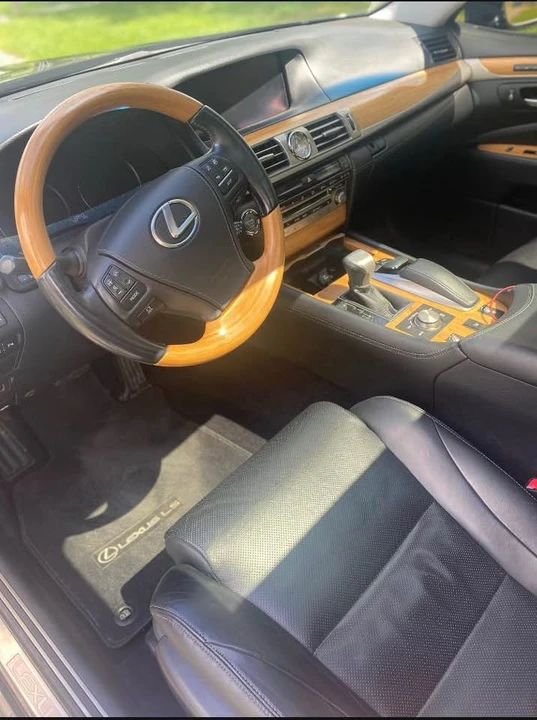 2014 Lexus LS 4th Gen - Image 6 of 18
