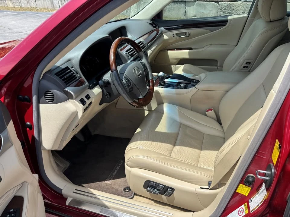 2014 Lexus LS 4th Gen - Image 9 of 20
