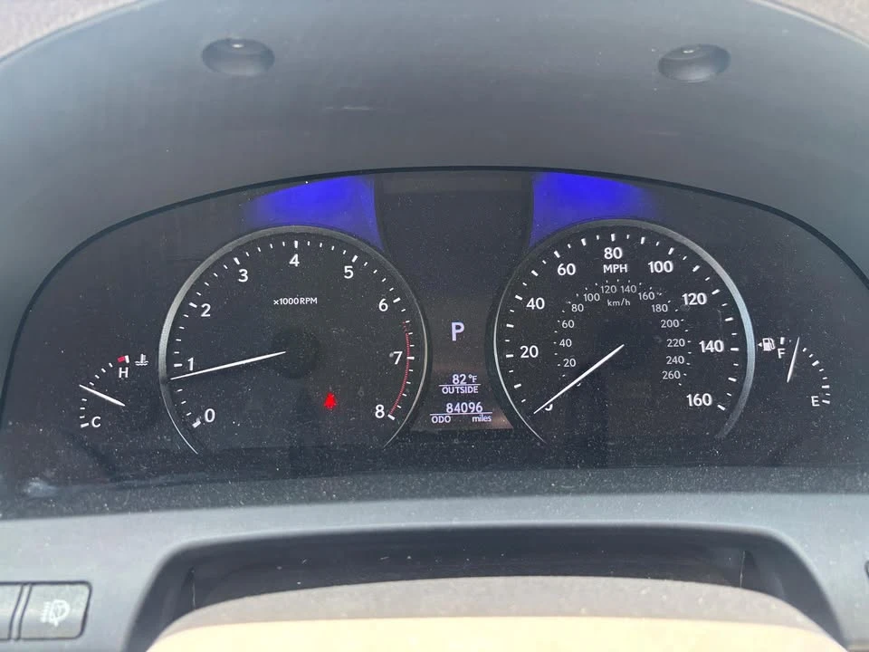 2014 Lexus LS 4th Gen - Image 11 of 20