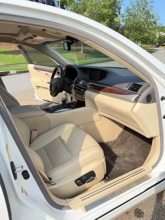 2014 Lexus LS 4th Gen - Image 10 of 18