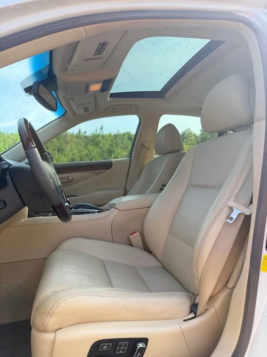 2014 Lexus LS 4th Gen - Image 8 of 18