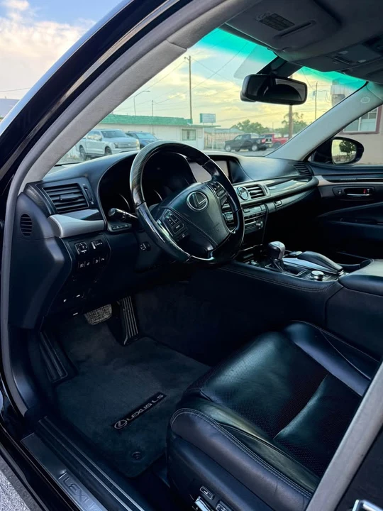 2014 Lexus LS 4th Gen - Image 7 of 20