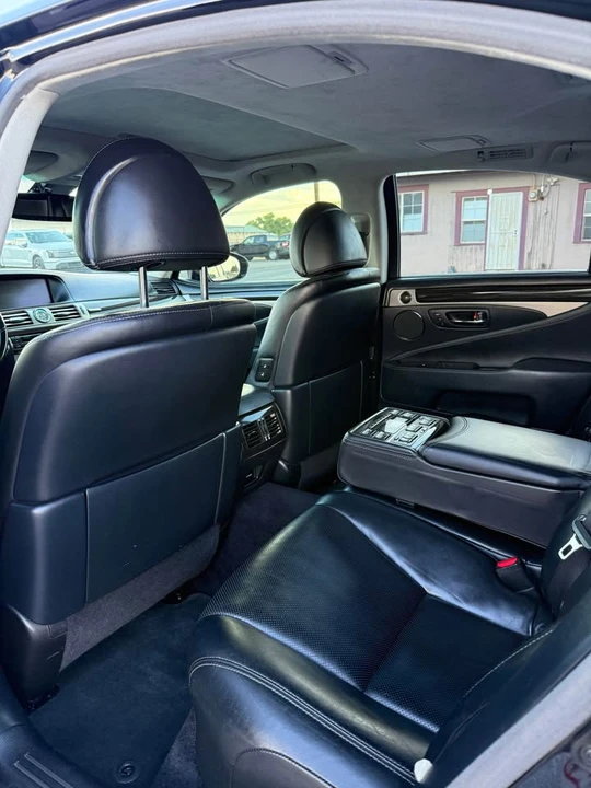 2014 Lexus LS 4th Gen - Image 8 of 20