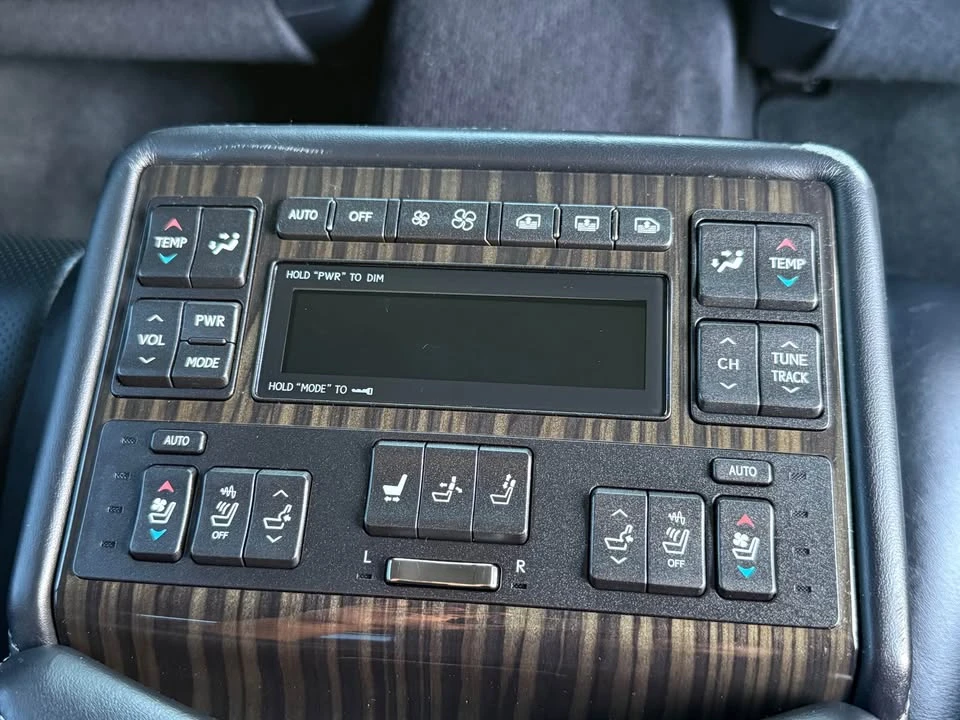 2014 Lexus LS 4th Gen - Image 13 of 20
