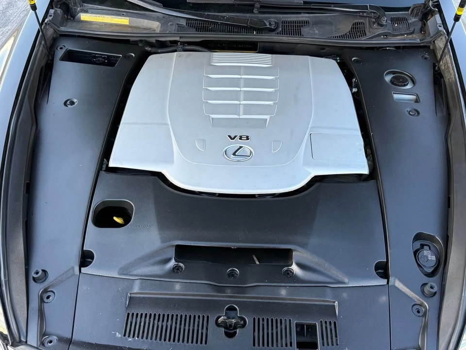 2014 Lexus LS 4th Gen - Image 16 of 20