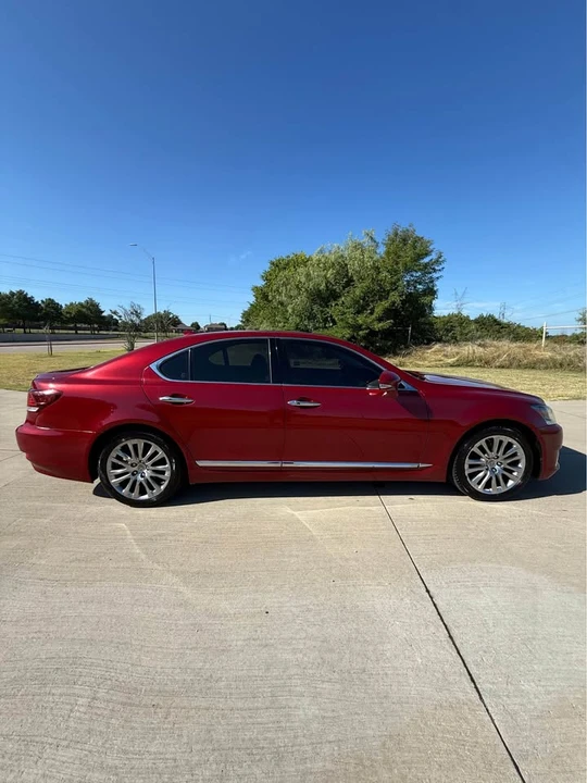 2014 Lexus LS 4th Gen - Image 3 of 15