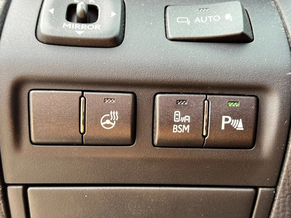 2014 Lexus LS 4th Gen - Image 10 of 13