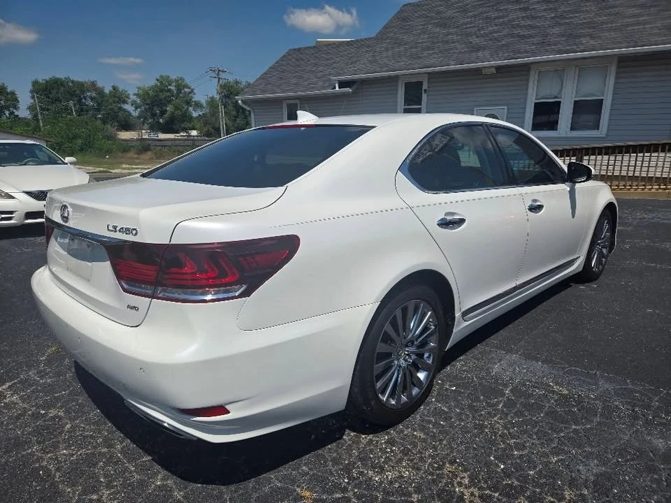 2014 Lexus LS 4th Gen - Image 15 of 18
