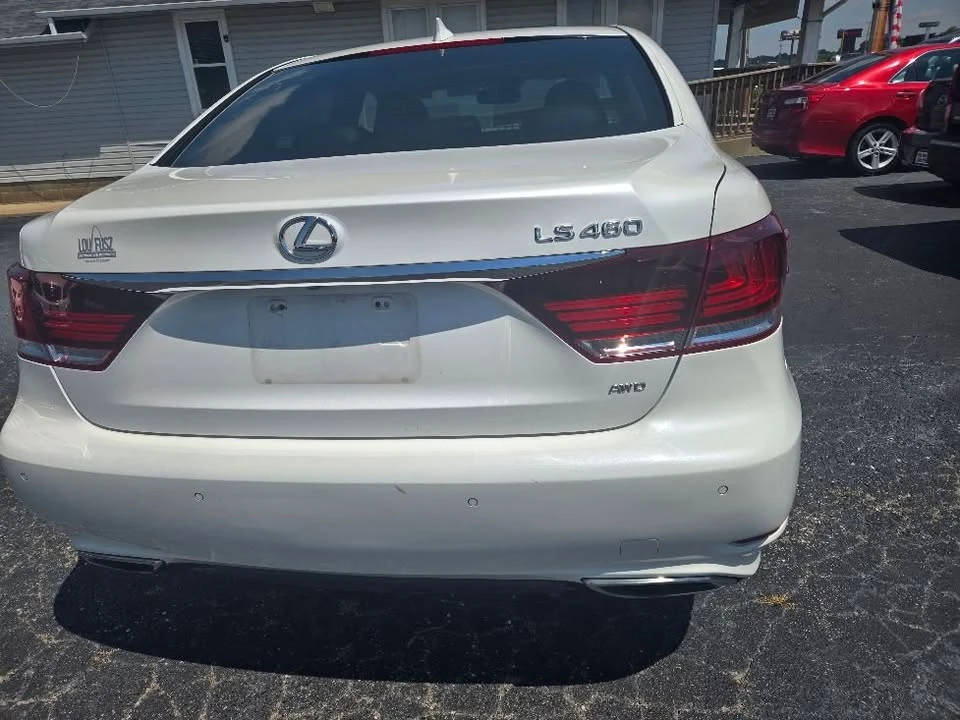 2014 Lexus LS 4th Gen - Image 13 of 18
