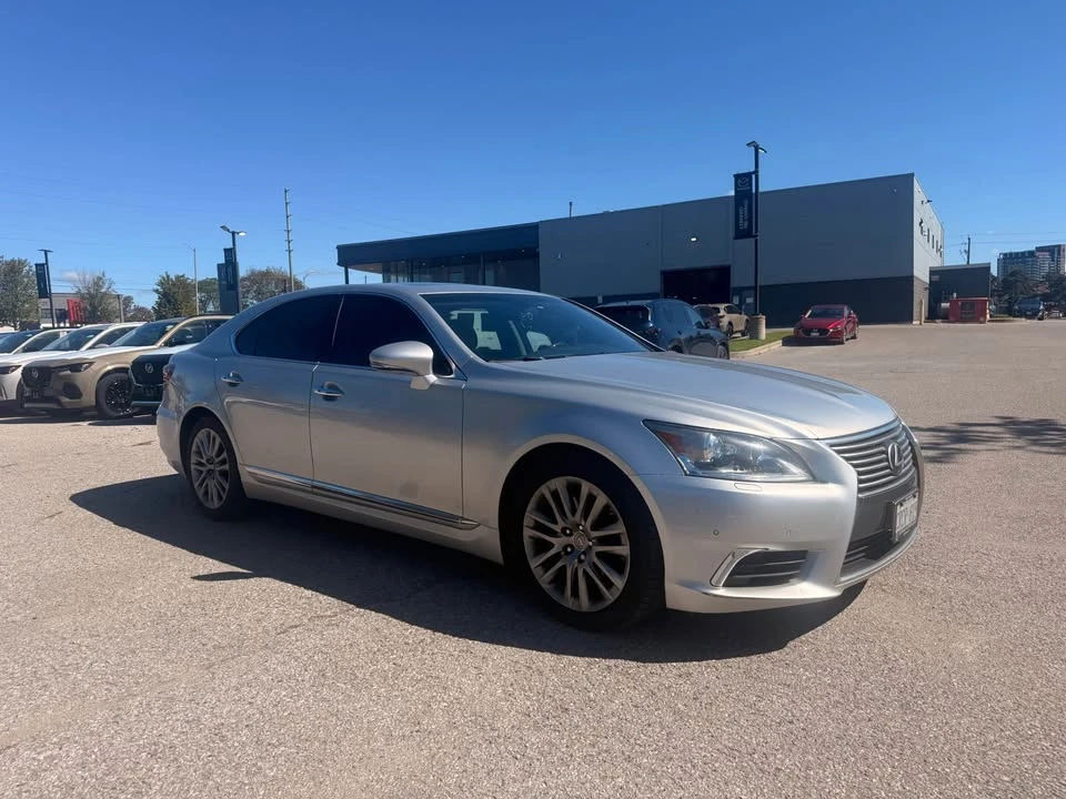 2014 Lexus LS 4th Gen - Image 7 of 17