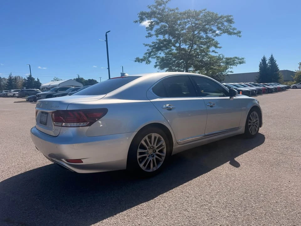 2014 Lexus LS 4th Gen - Image 5 of 17