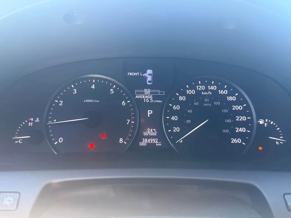 2014 Lexus LS 4th Gen - Image 15 of 17