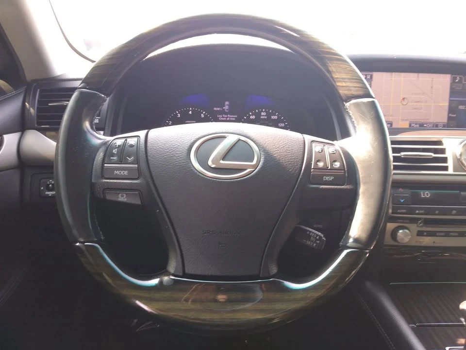 2014 Lexus LS 4th Gen - Image 16 of 20