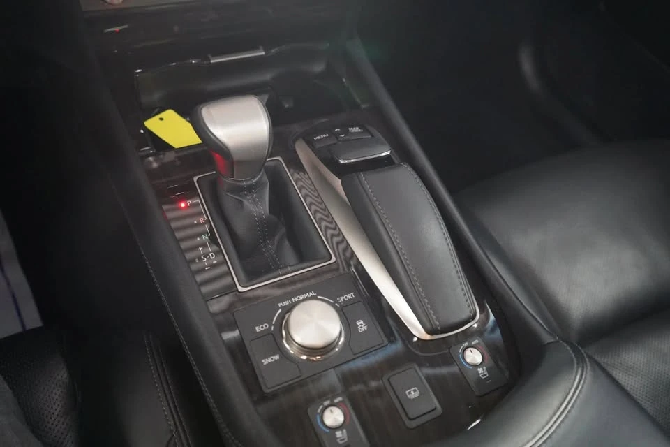 2014 Lexus LS 4th Gen - Image 8 of 20