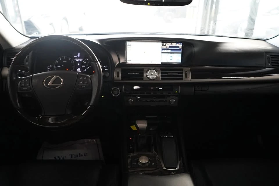 2014 Lexus LS 4th Gen - Image 12 of 20