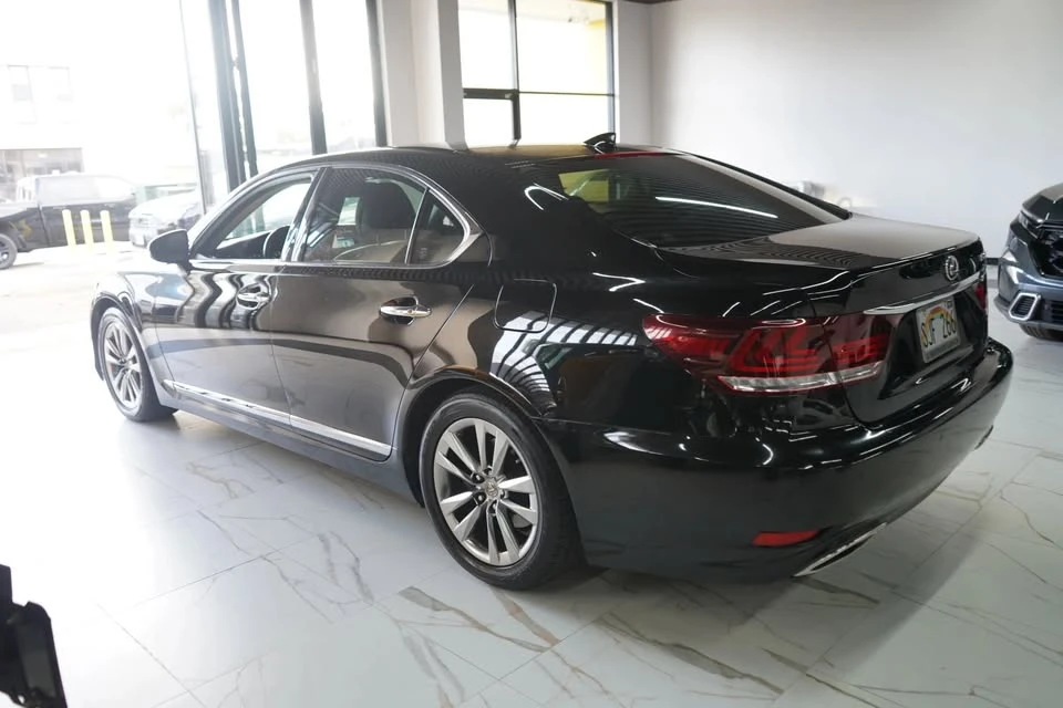 2014 Lexus LS 4th Gen - Image 17 of 20