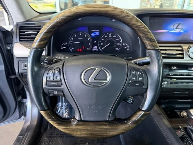 2014 Lexus LS 4th Gen - Image 21 of 21