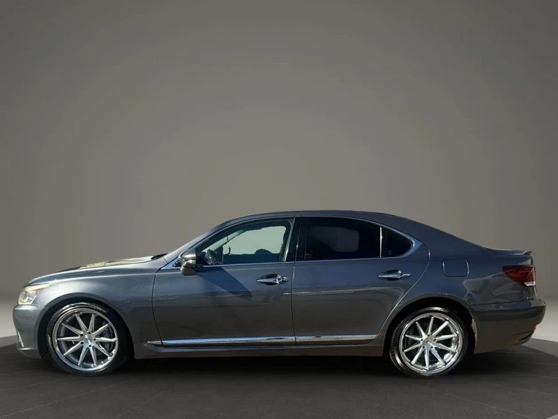 2014 Lexus LS 4th Gen - Image 8 of 12