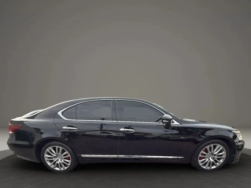 2014 Lexus LS 4th Gen - Image 4 of 12