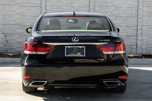 2014 Lexus LS 4th Gen - Image 11 of 21