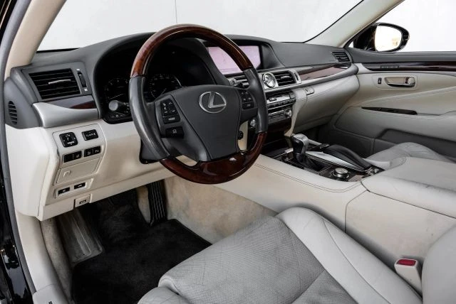 2014 Lexus LS 4th Gen - Image 3 of 21