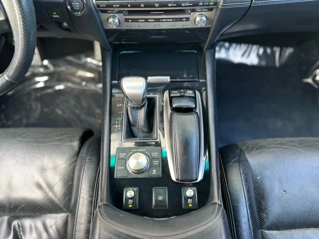 2014 Lexus LS 4th Gen - Image 23 of 31