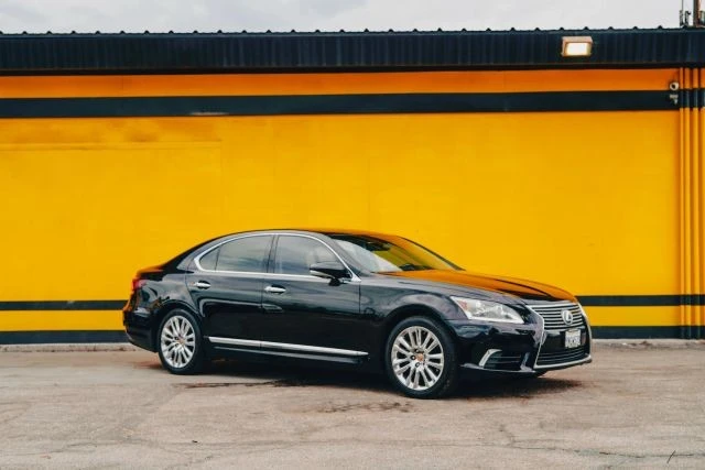 2014 Lexus LS 4th Gen - Image 3 of 31