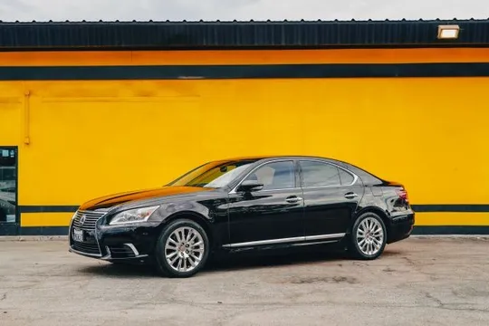 2014 Lexus LS460 Sedan