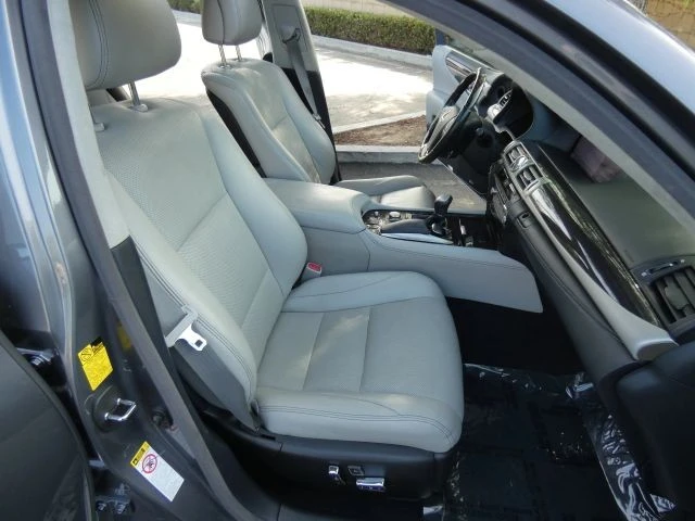 2014 Lexus LS 4th Gen - Image 21 of 21