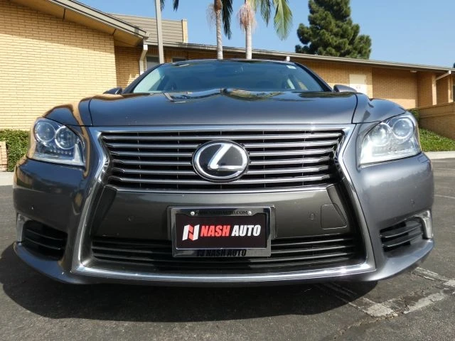 2014 Lexus LS 4th Gen - Image 13 of 21