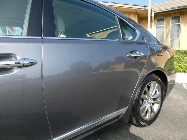 2014 Lexus LS 4th Gen - Image 10 of 21