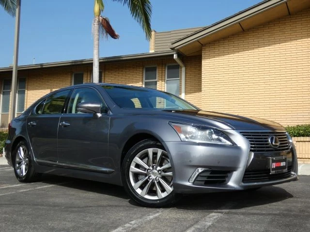 2014 Lexus LS 4th Gen - Image 4 of 21