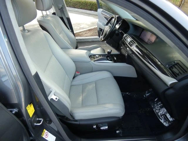 2014 Lexus LS 4th Gen - Image 21 of 21