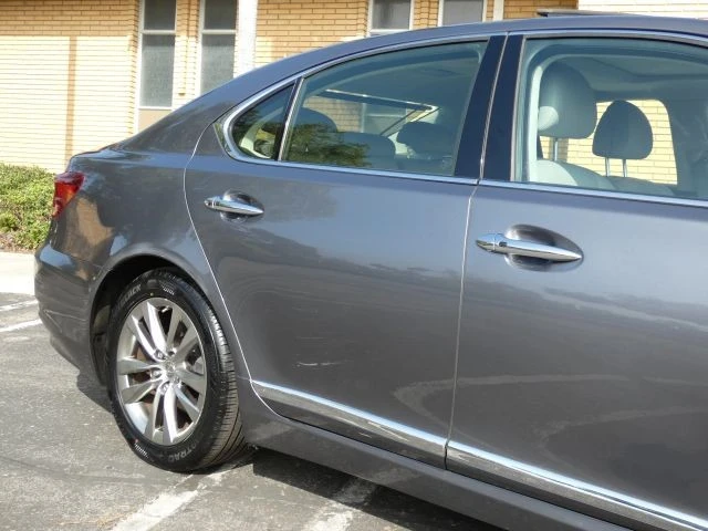 2014 Lexus LS 4th Gen - Image 7 of 21