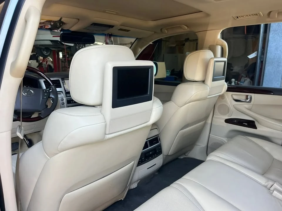 2014 Lexus LX 3rd Gen - Image 19 of 20