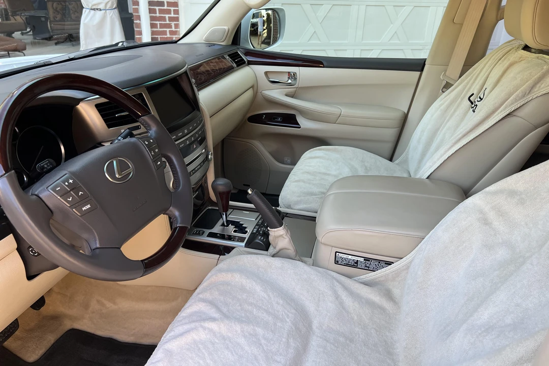 2014 Lexus LX 3rd Gen - Image 27 of 31