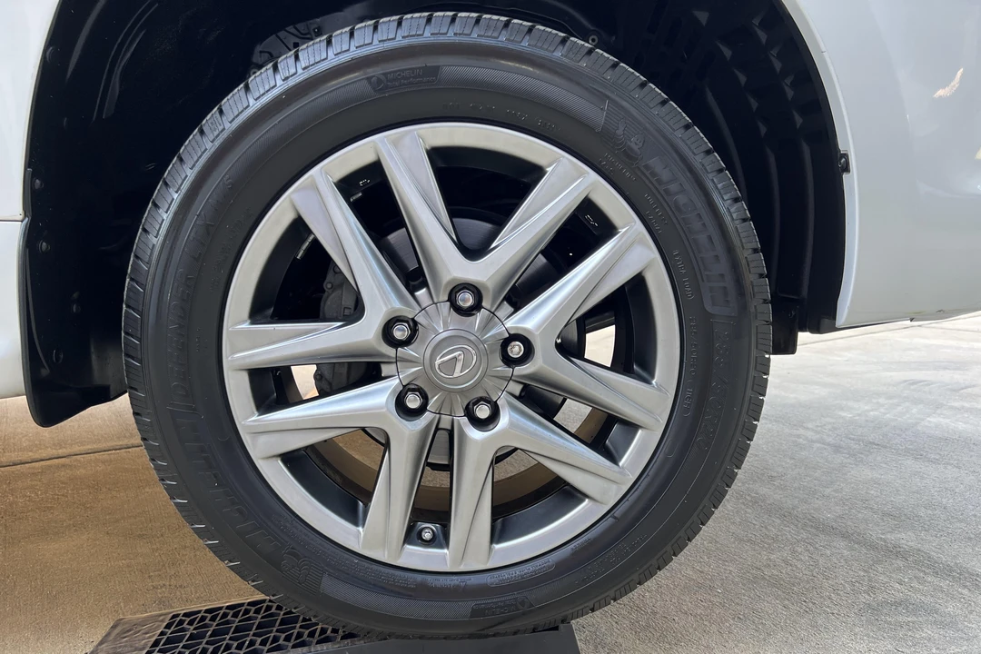2014 Lexus LX 3rd Gen - Image 21 of 31