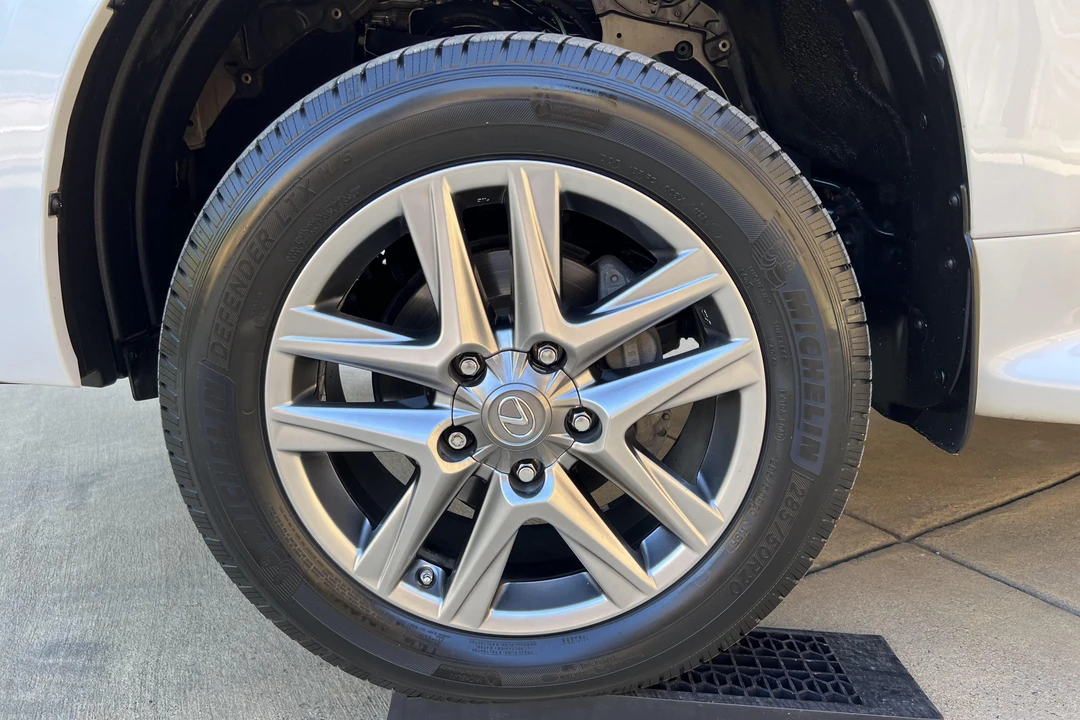 2014 Lexus LX 3rd Gen - Image 19 of 31