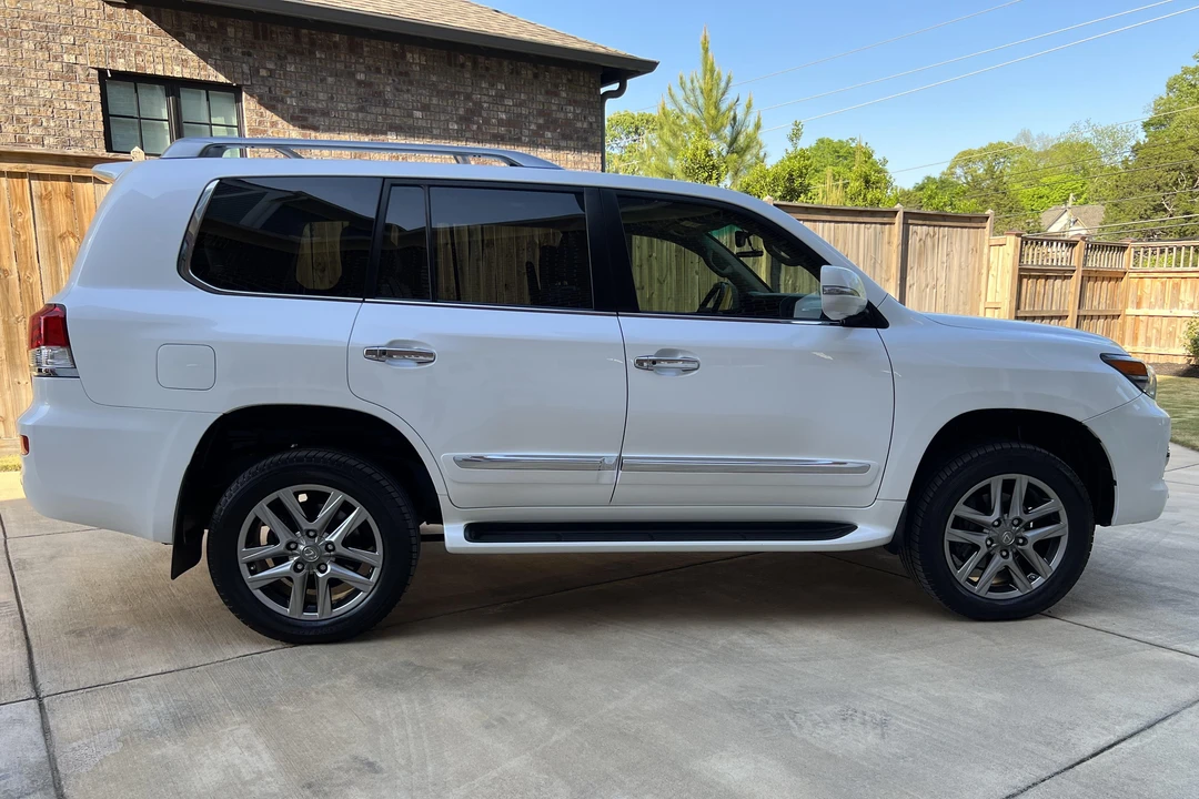 2014 Lexus LX 3rd Gen - Image 3 of 31