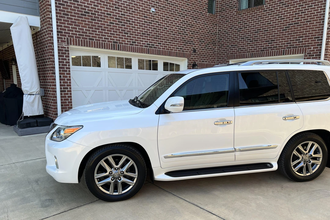 2014 Lexus LX 3rd Gen - Image 9 of 31