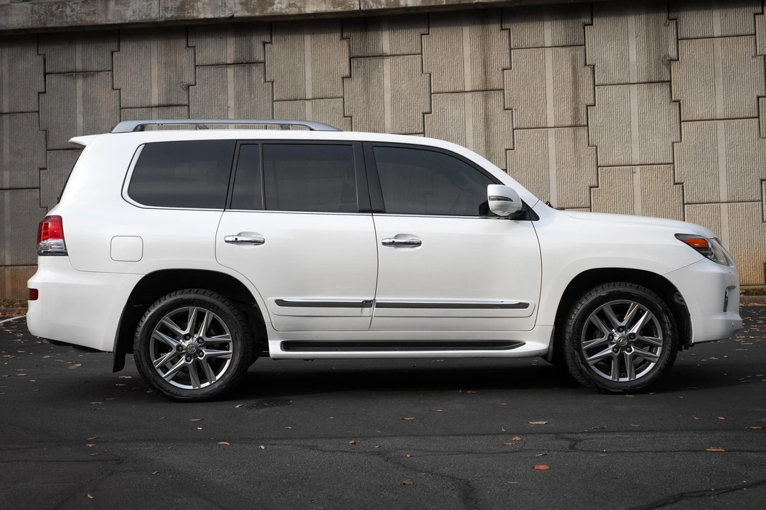 2014 Lexus LX 3rd Gen - Image 3 of 31