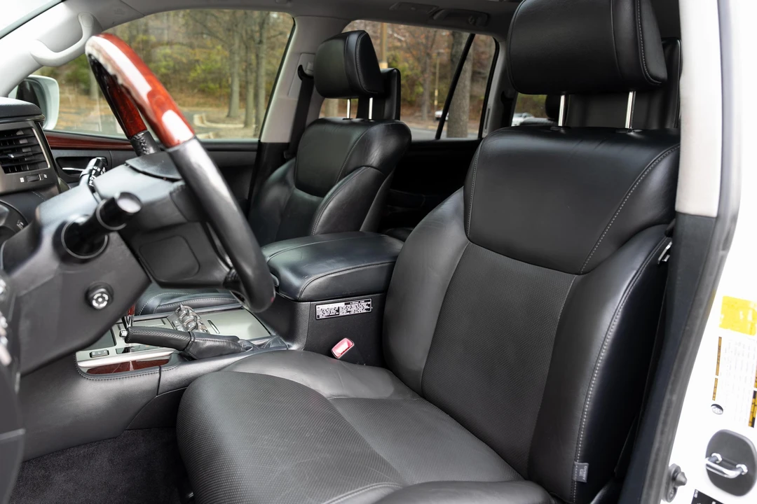 2014 Lexus LX 3rd Gen - Image 29 of 31