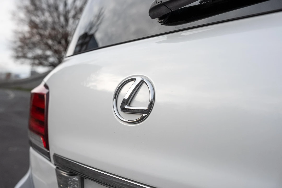 2014 Lexus LX 3rd Gen - Image 17 of 31
