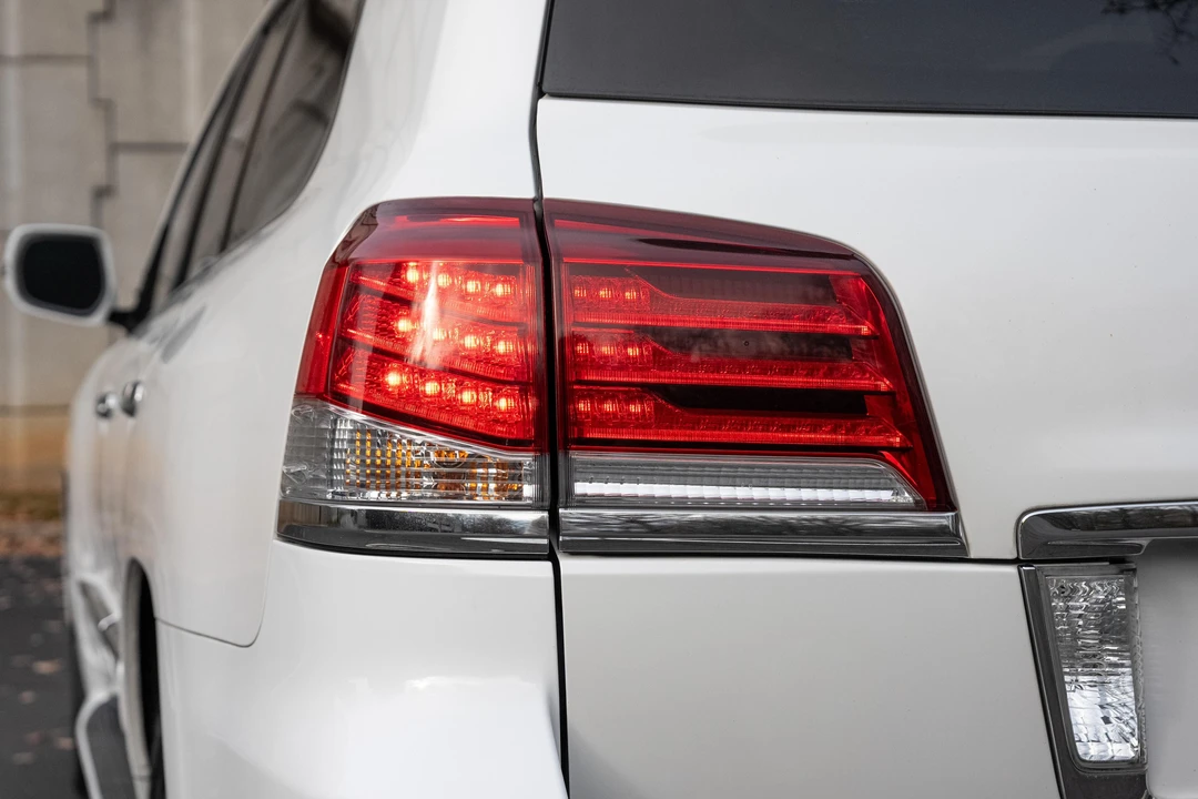 2014 Lexus LX 3rd Gen - Image 16 of 31